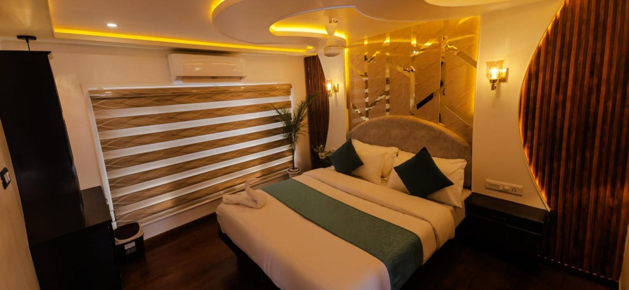 Готель Victoria Houseboats Alappuzha Екстер'єр фото