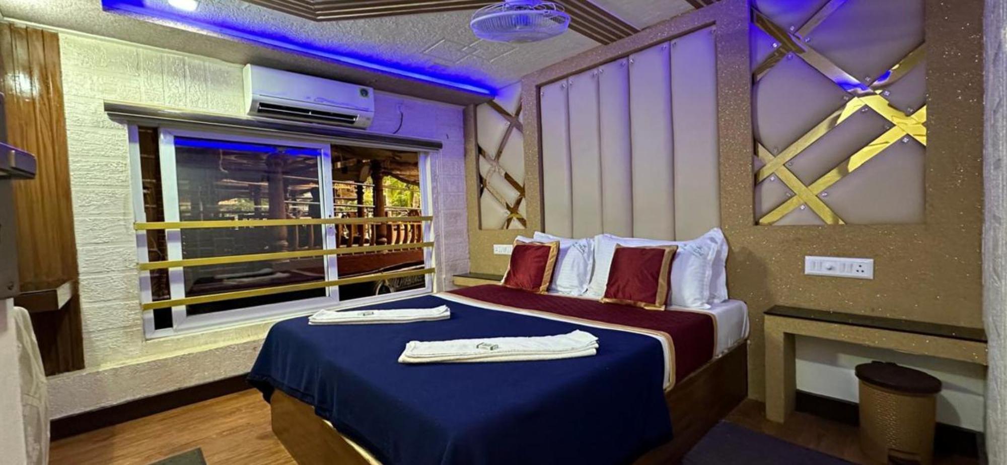 Готель Victoria Houseboats Alappuzha Екстер'єр фото